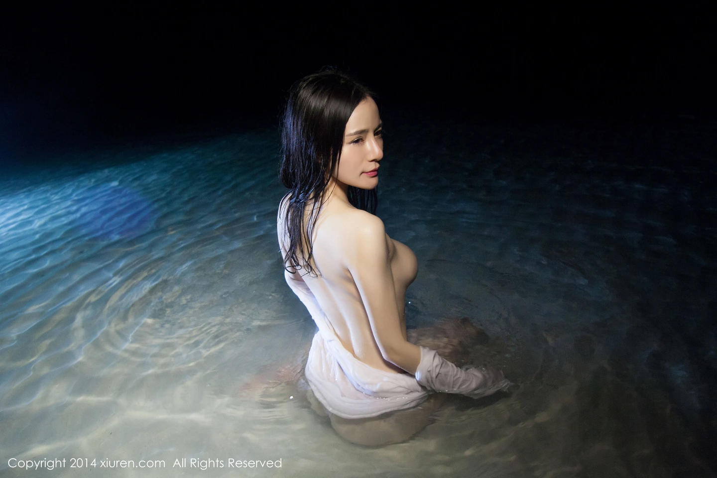 [XiuRen秀人网]No.088_嫩模Nancy小姿海边水中湿身露半球撩人诱惑写真63P-秀人网 - XiuRen.Pro